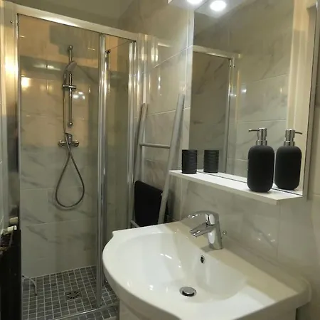 Apartment Moderne En Rez De Jardin